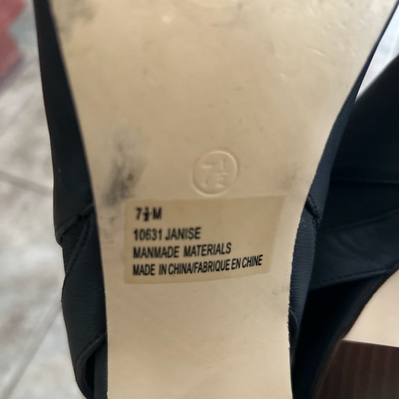 Maurice's open toe slip on booties - Picture 8 of 9